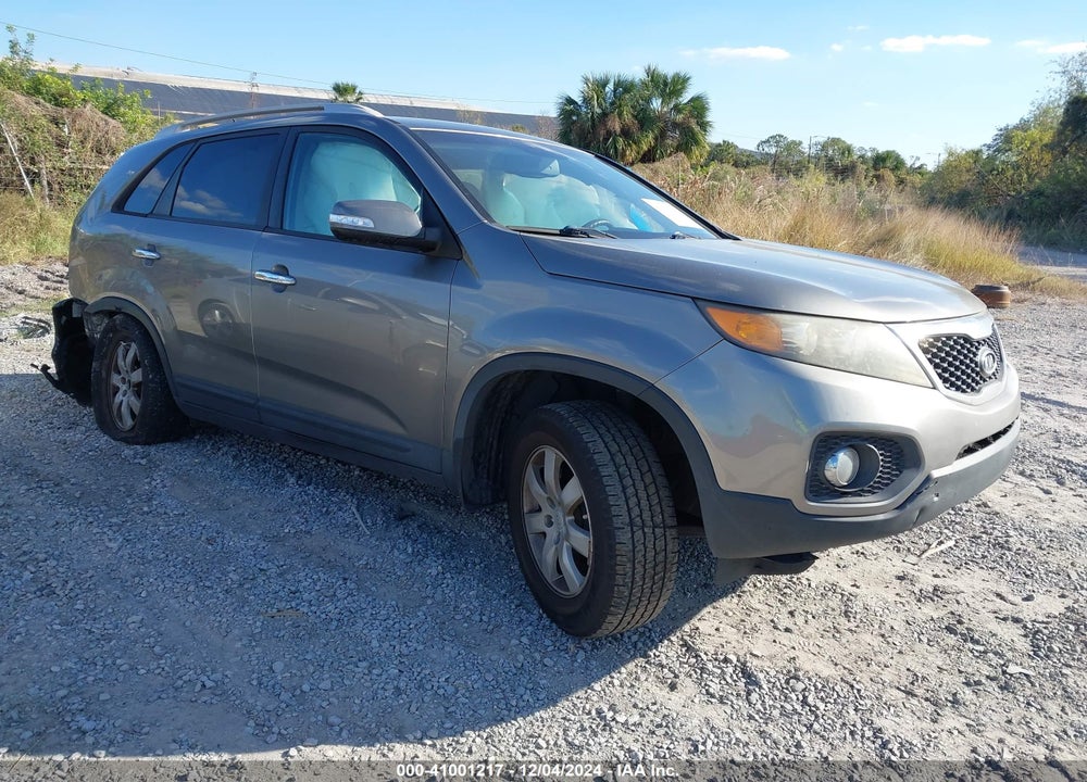 2011 KIA SORENTO LX VIN: 5XYKT3A1XBG140286