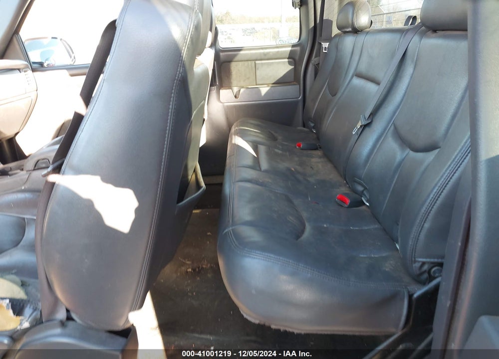 2006 GMC SIERRA 1500 SLT VIN: 2GTEK19BX61141648
