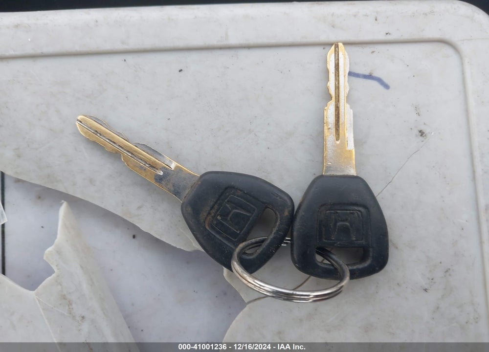 2001 HONDA ACCORD 2.3 LX VIN: 1HGCG66591A077915