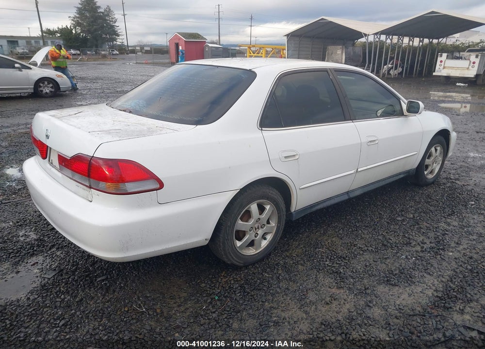 2001 HONDA ACCORD 2.3 LX VIN: 1HGCG66591A077915