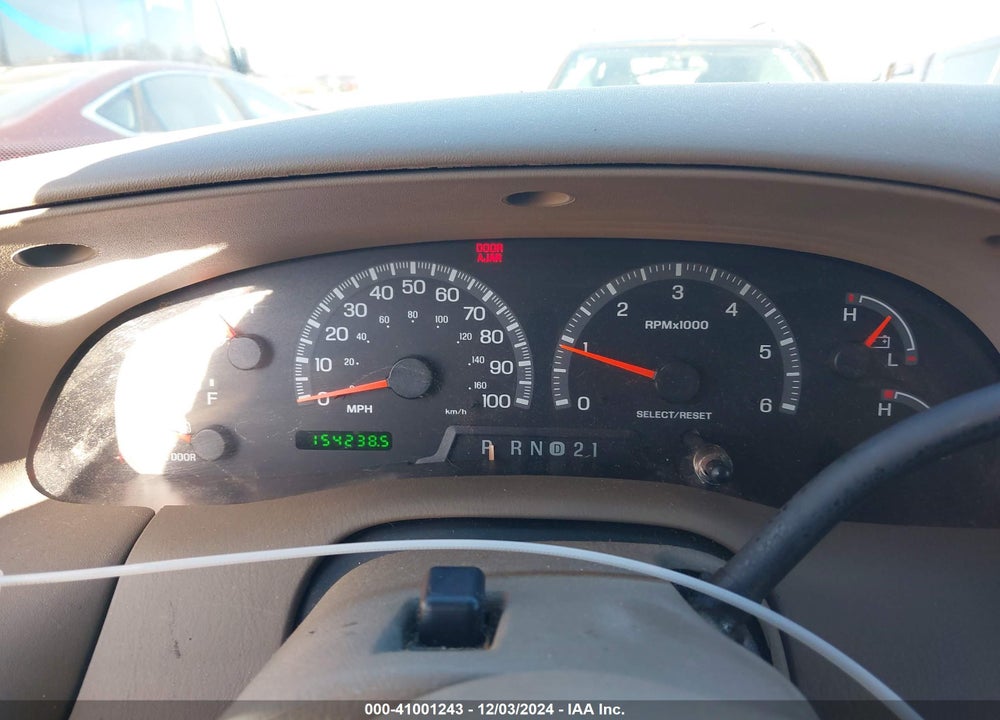 2000 FORD EXPEDITION EDDIE BAUER VIN: 1FMFU18L6YLB72185
