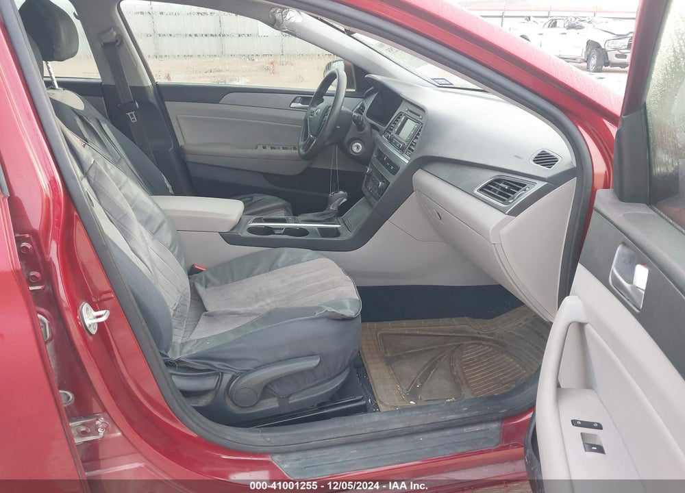 2015 HYUNDAI SONATA SE VIN: 5NPE24AF2FH009515