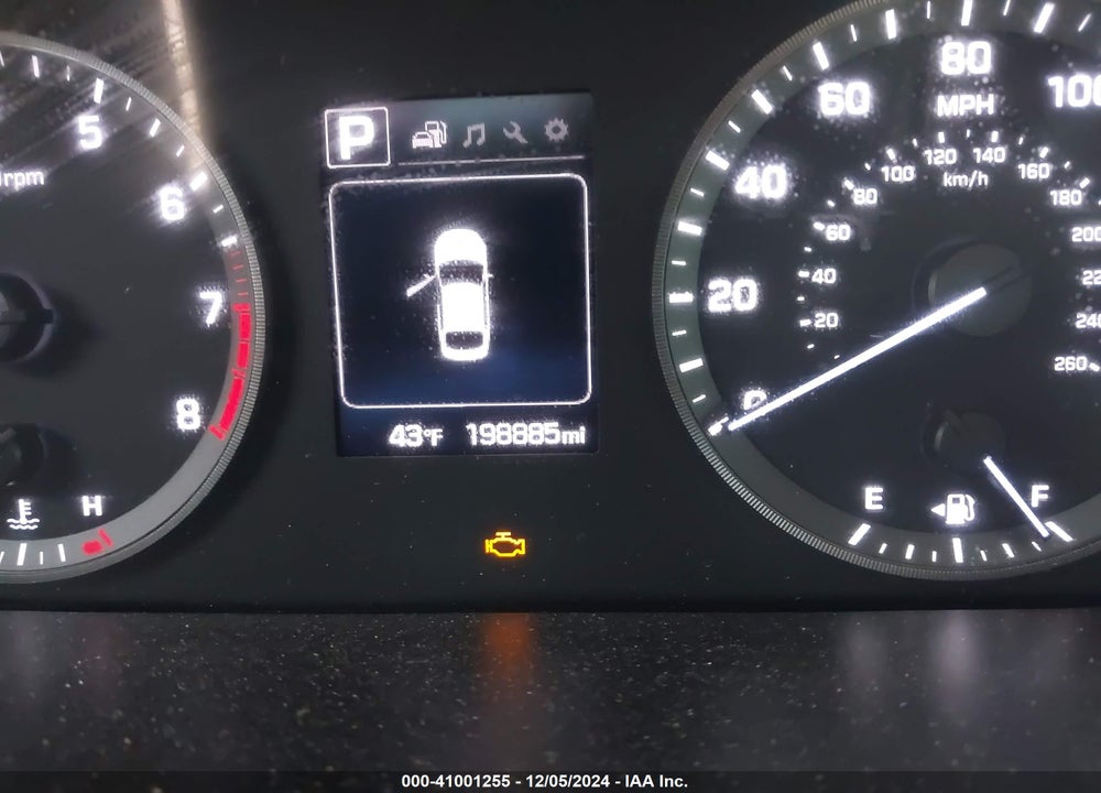 2015 HYUNDAI SONATA SE VIN: 5NPE24AF2FH009515
