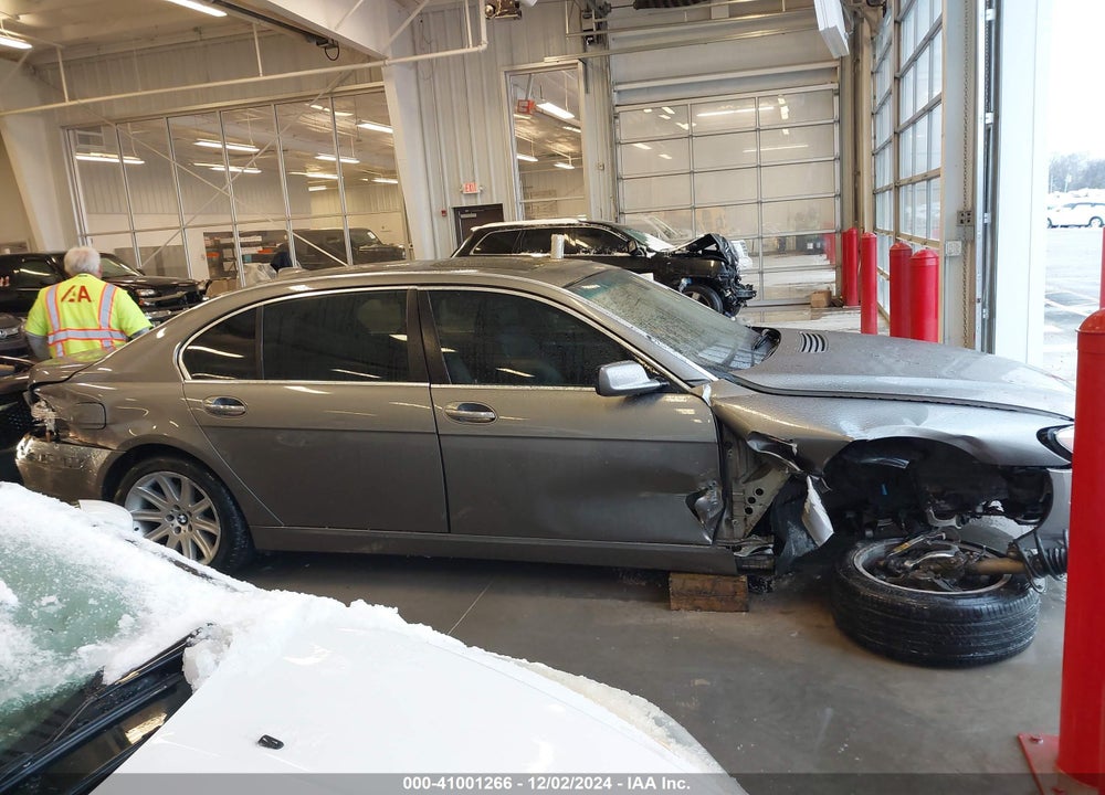 2006 BMW 750LI VIN: WBAHN83526DT39366