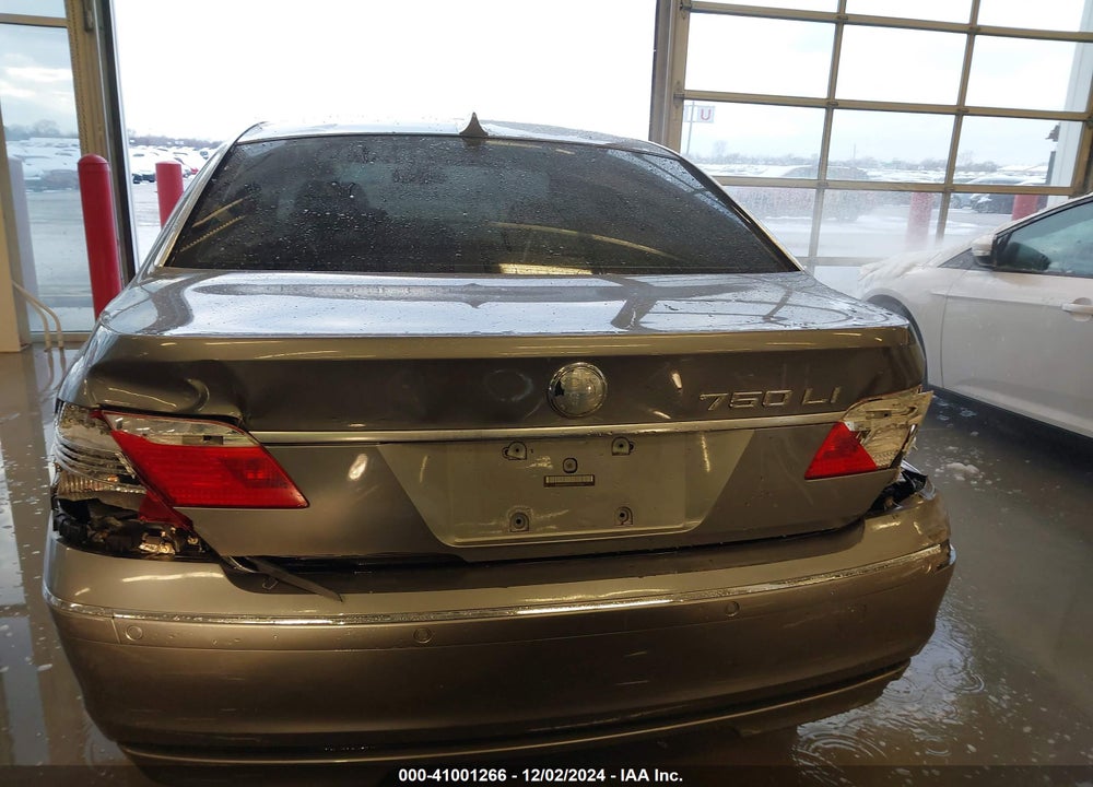 2006 BMW 750LI VIN: WBAHN83526DT39366