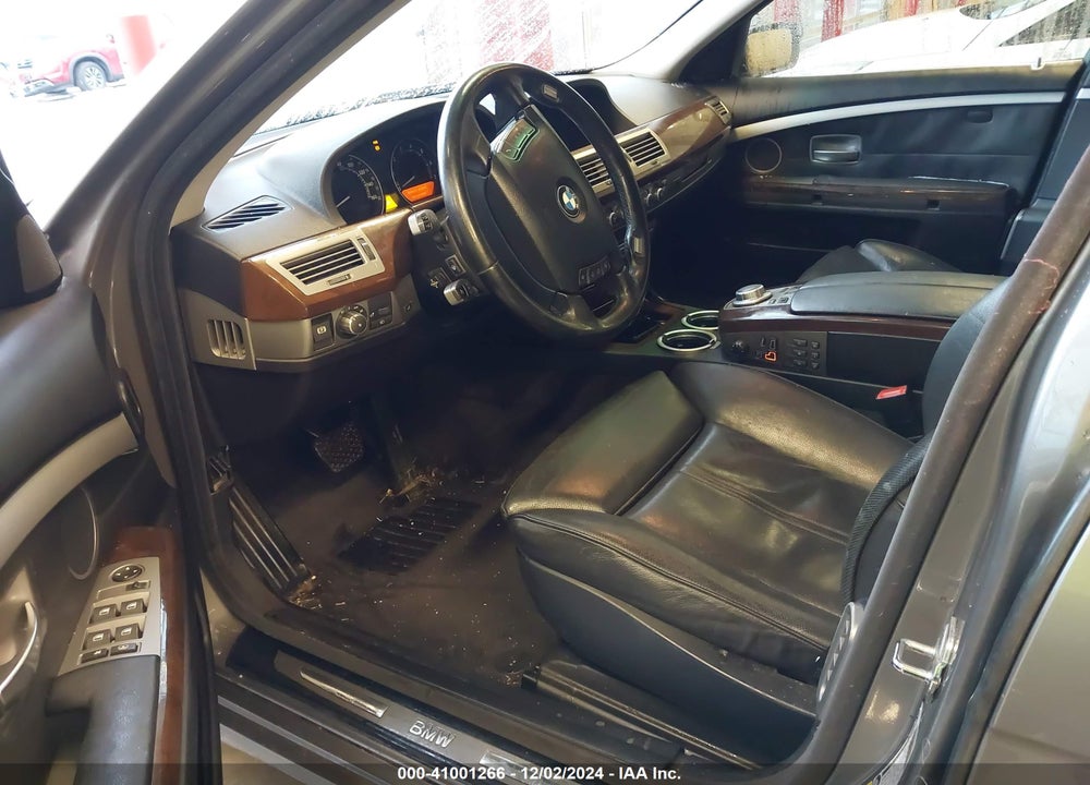 2006 BMW 750LI VIN: WBAHN83526DT39366