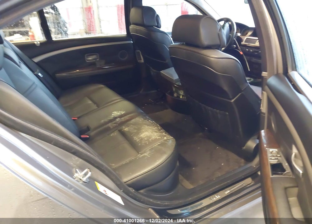 2006 BMW 750LI VIN: WBAHN83526DT39366