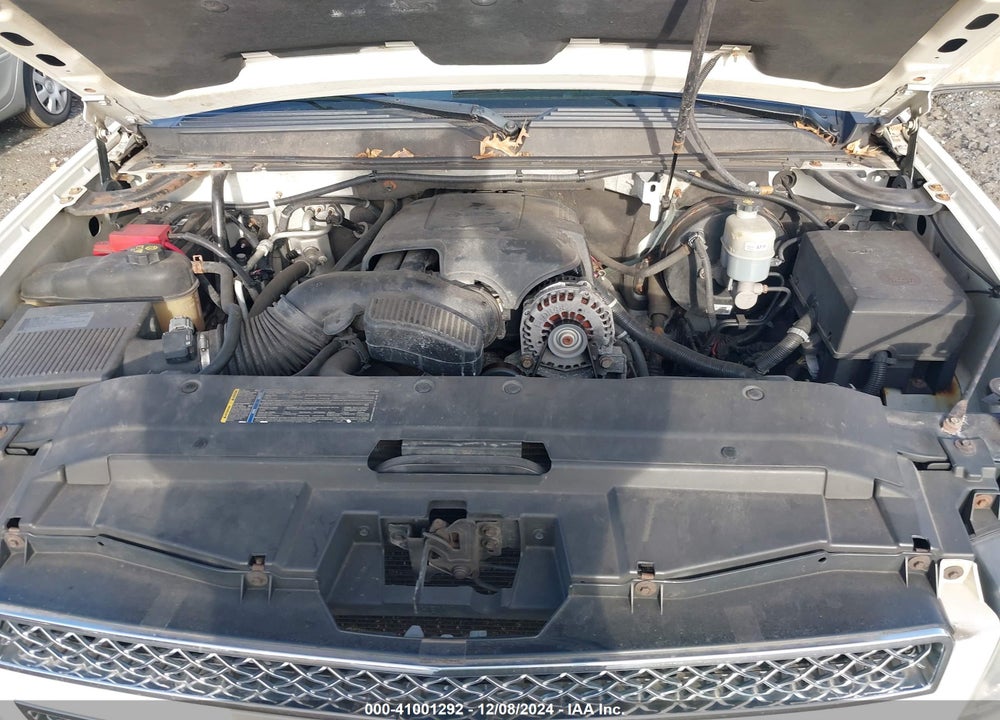 2011 CHEVROLET AVALANCHE 1500 LTZ VIN: 3GNTKGE39BG124857