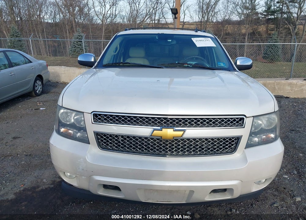 2011 CHEVROLET AVALANCHE 1500 LTZ VIN: 3GNTKGE39BG124857