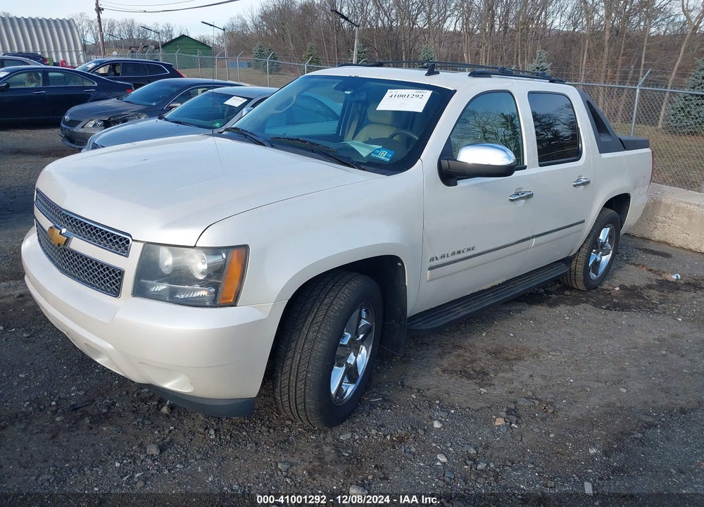 2011 CHEVROLET AVALANCHE 1500 LTZ VIN: 3GNTKGE39BG124857