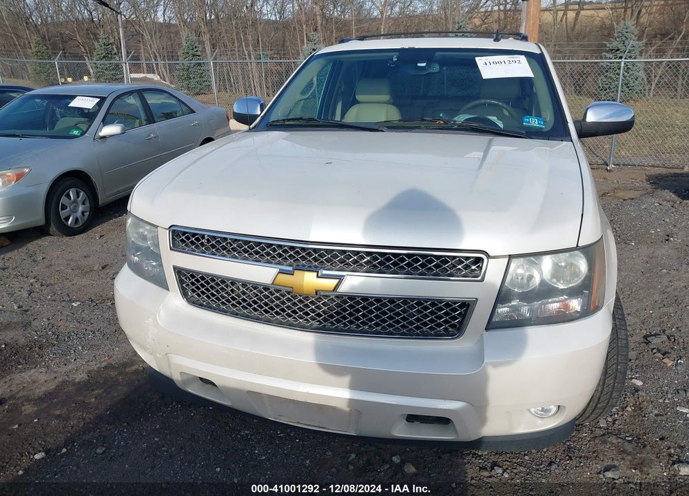 2011 CHEVROLET AVALANCHE 1500 LTZ VIN: 3GNTKGE39BG124857