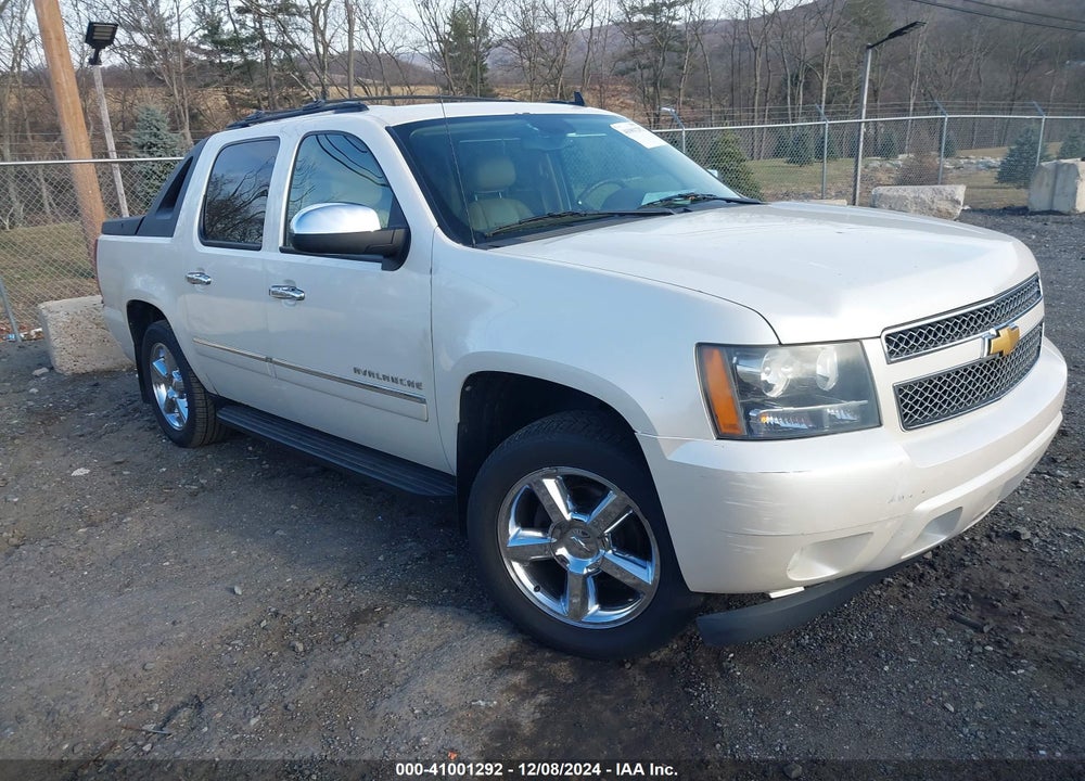 2011 CHEVROLET AVALANCHE 1500 LTZ VIN: 3GNTKGE39BG124857