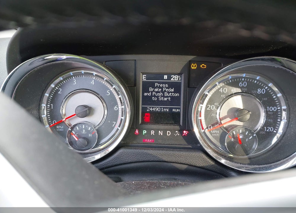2011 CHRYSLER TOWN & COUNTRY TOURING-L VIN: 2A4RR8DG8BR759288