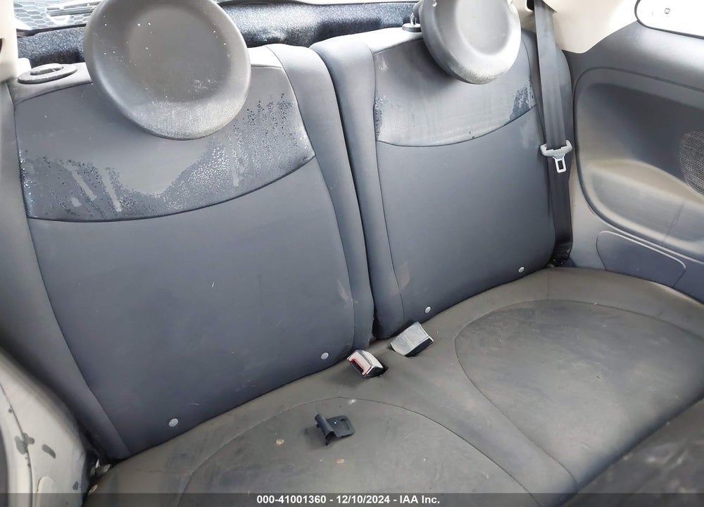 2015 FIAT 500 POP VIN: 3C3CFFAR9FT621393