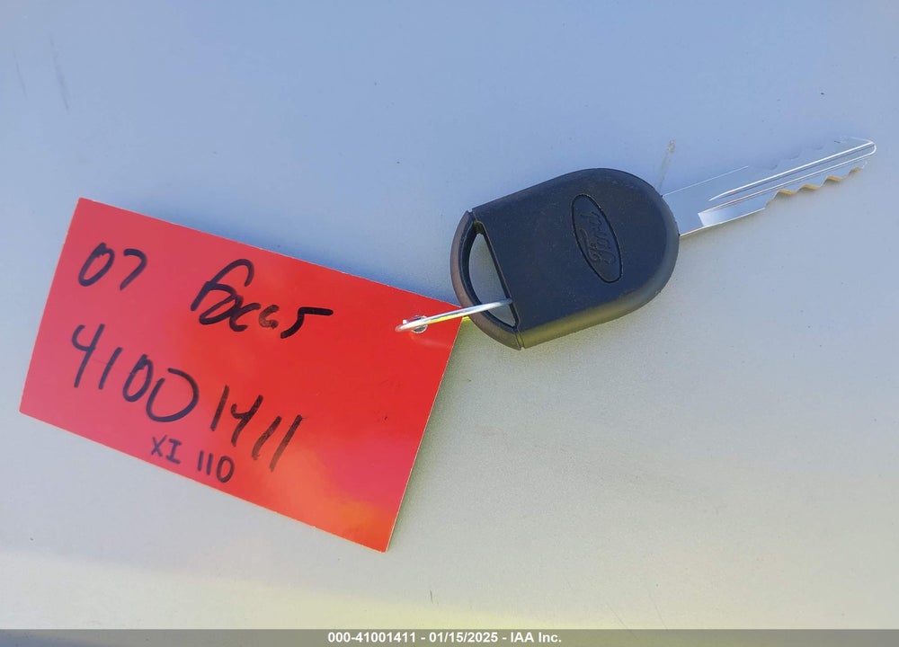 2007 FORD FOCUS VIN: 1FAFP31N97W218727