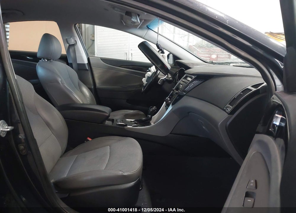 2014 HYUNDAI SONATA SE VIN: 5NPEC4AC2EH812763