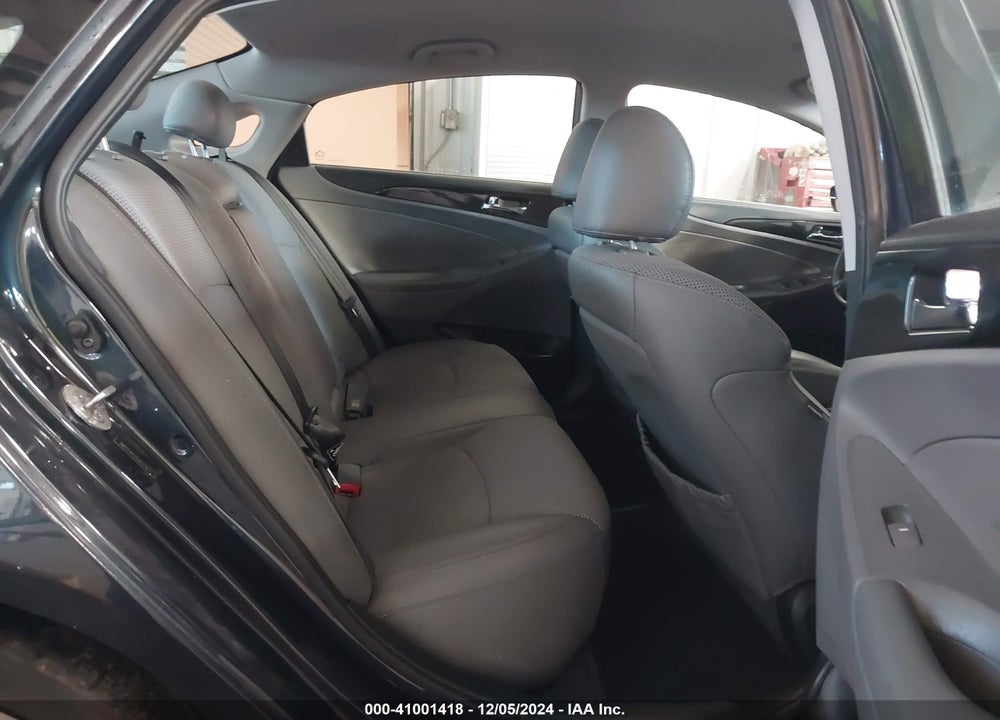 2014 HYUNDAI SONATA SE VIN: 5NPEC4AC2EH812763