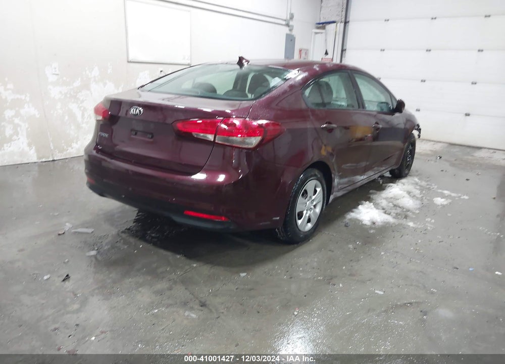 2018 KIA FORTE VIN: 3KPFK4A78JE220695