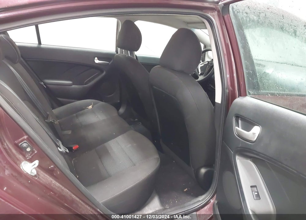 2018 KIA FORTE VIN: 3KPFK4A78JE220695