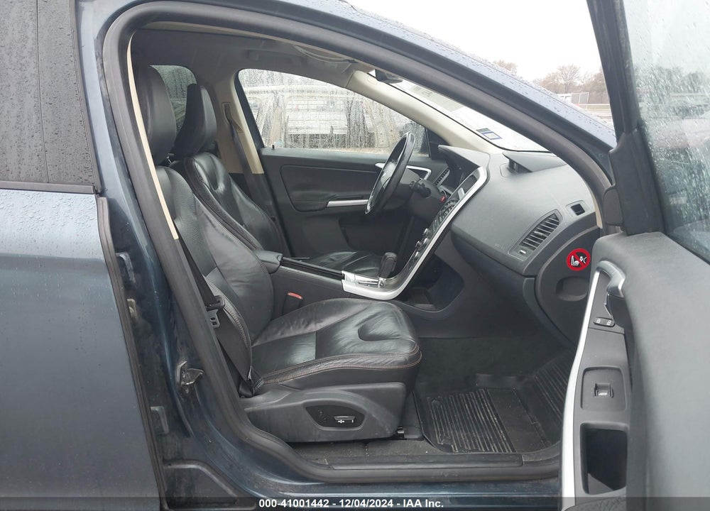 2010 VOLVO XC60 3.2 VIN: YV4960DZ5A2084091