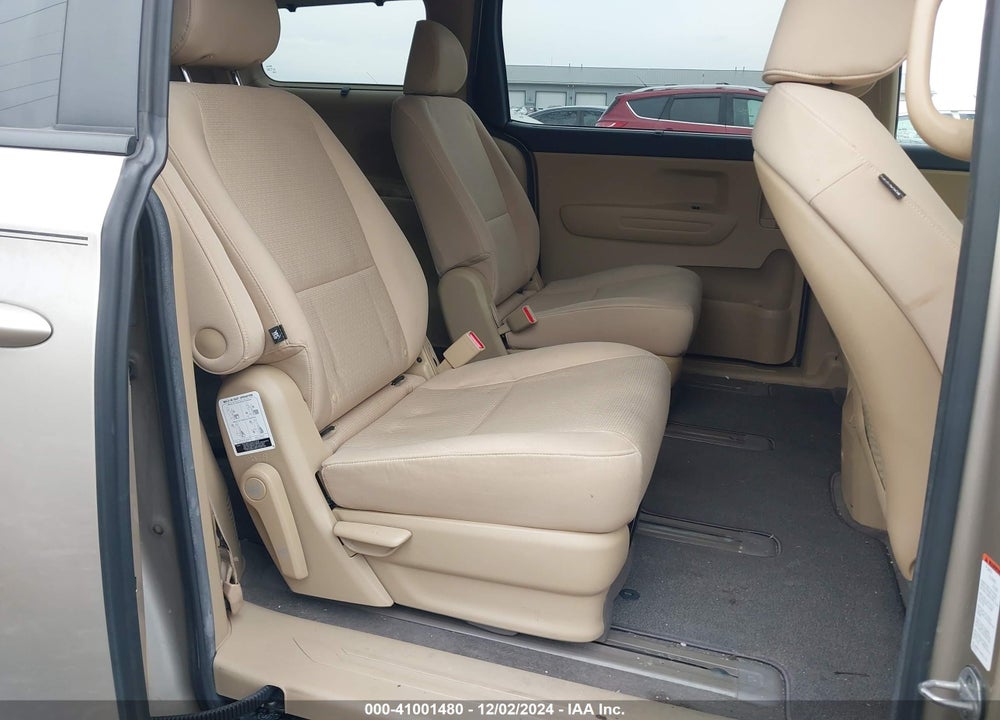 2016 KIA SEDONA LX VIN: KNDMB5C12G6151877