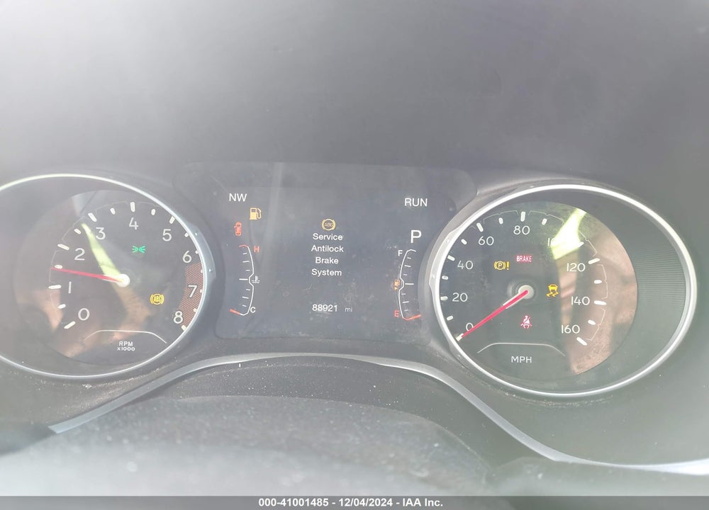 2018 JEEP COMPASS LATITUDE FWD VIN: 3C4NJCBB9JT105885