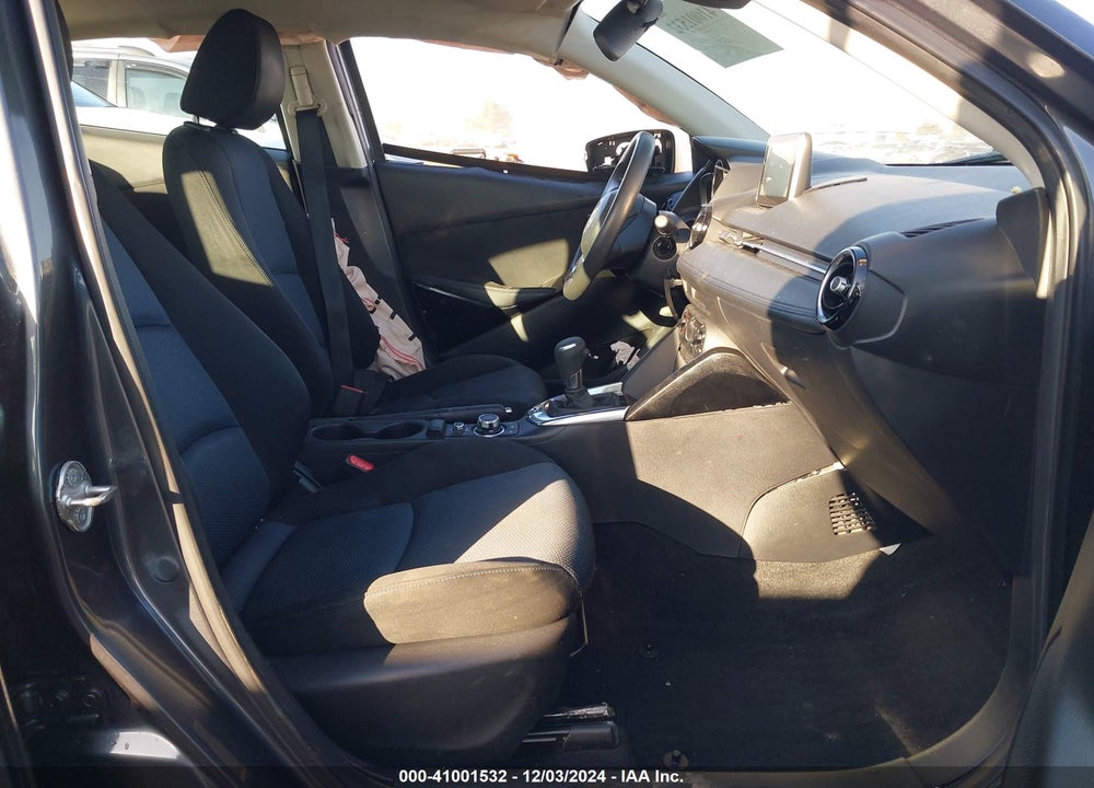 2016 SCION IA VIN: 3MYDLBZV1GY126078