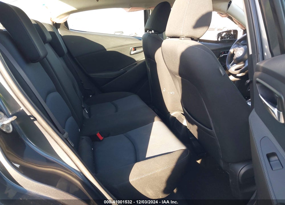 2016 SCION IA VIN: 3MYDLBZV1GY126078