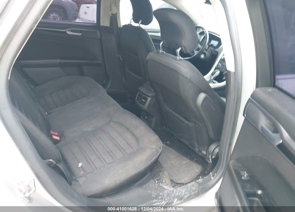 2014 FORD FUSION SE VIN: 1FA6P0H71E5389609