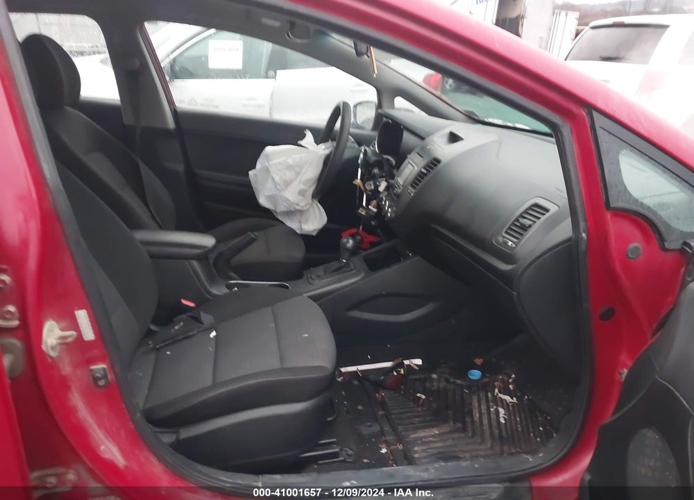 2016 KIA FORTE LX VIN: KNAFX4A65G5565421