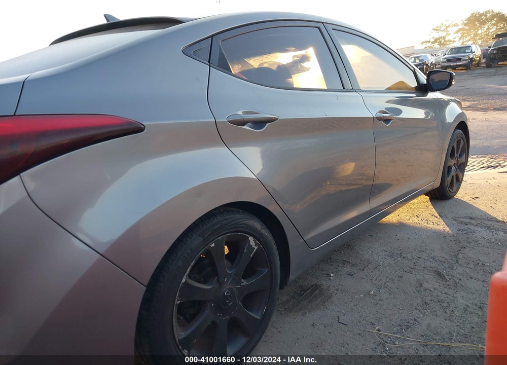 2011 HYUNDAI ELANTRA LIMITED (ULSAN PLANT) VIN: KMHDH4AE1BU132901