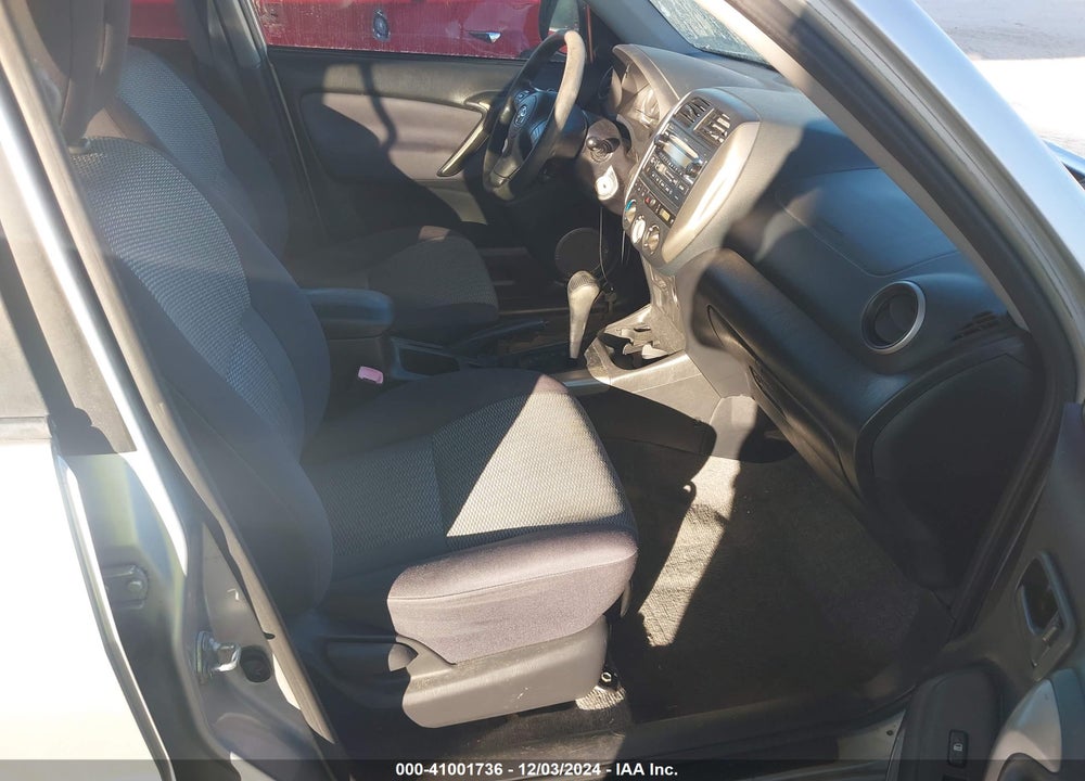 2004 TOYOTA RAV4 VIN: JTEGD20V040041207
