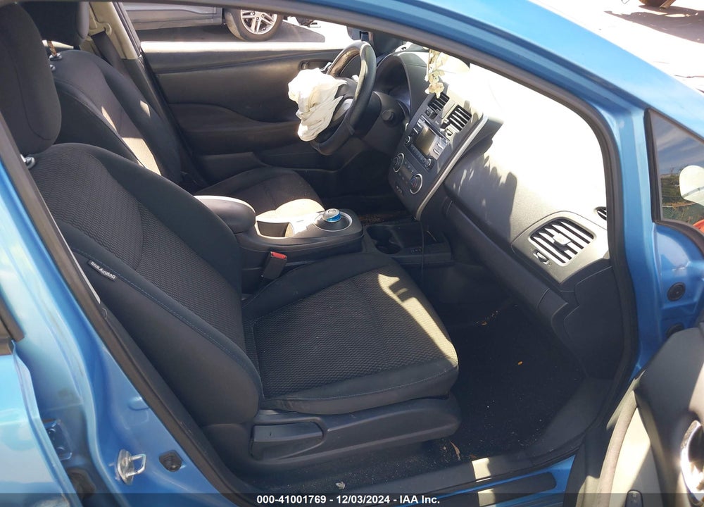 2013 NISSAN LEAF S VIN: 1N4AZ0CP0DC414490