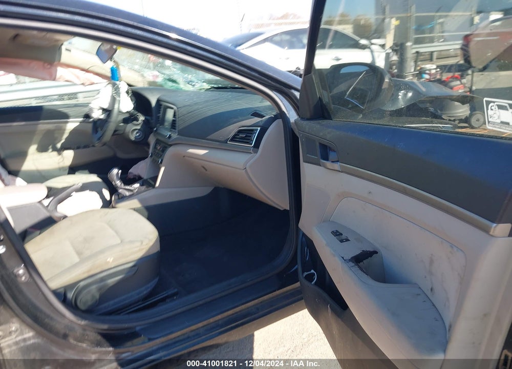 2017 HYUNDAI ELANTRA SE VIN: 5NPD84LF1HH117036