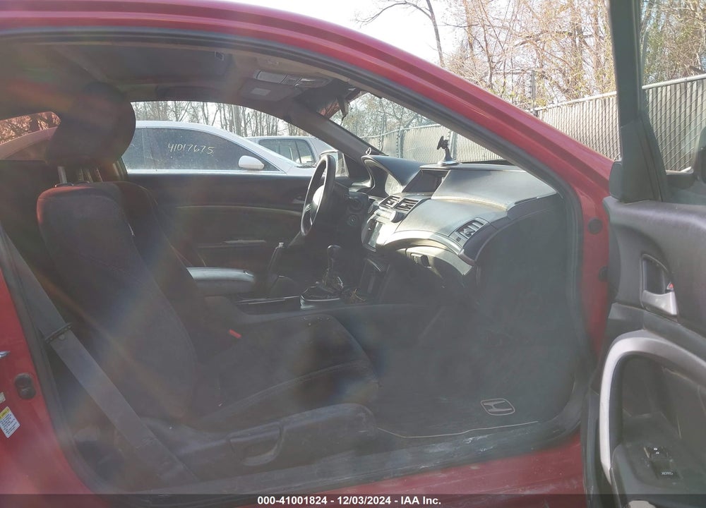 2012 HONDA ACCORD 2.4 EX VIN: 1HGCS1A79CA023947