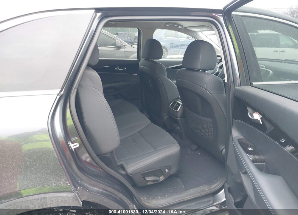 2020 KIA SORENTO 2.4L LX VIN: 5XYPG4A32LG711840