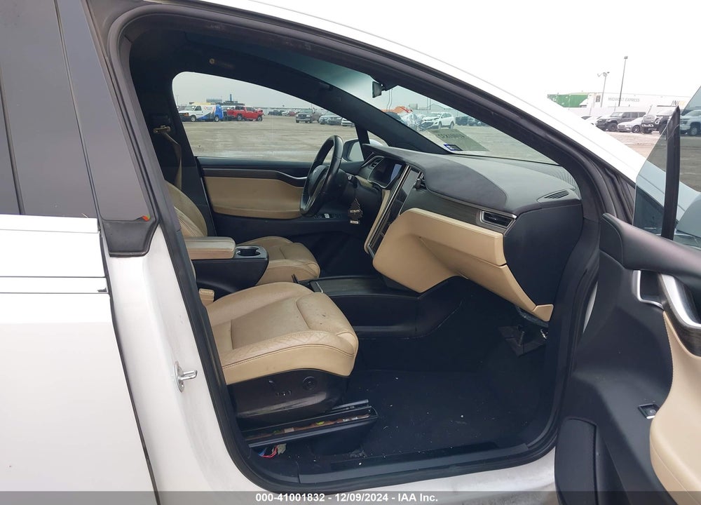 2016 TESLA MODEL X 60D/70D/75D/90D VIN: 5YJXCAE23GF005825