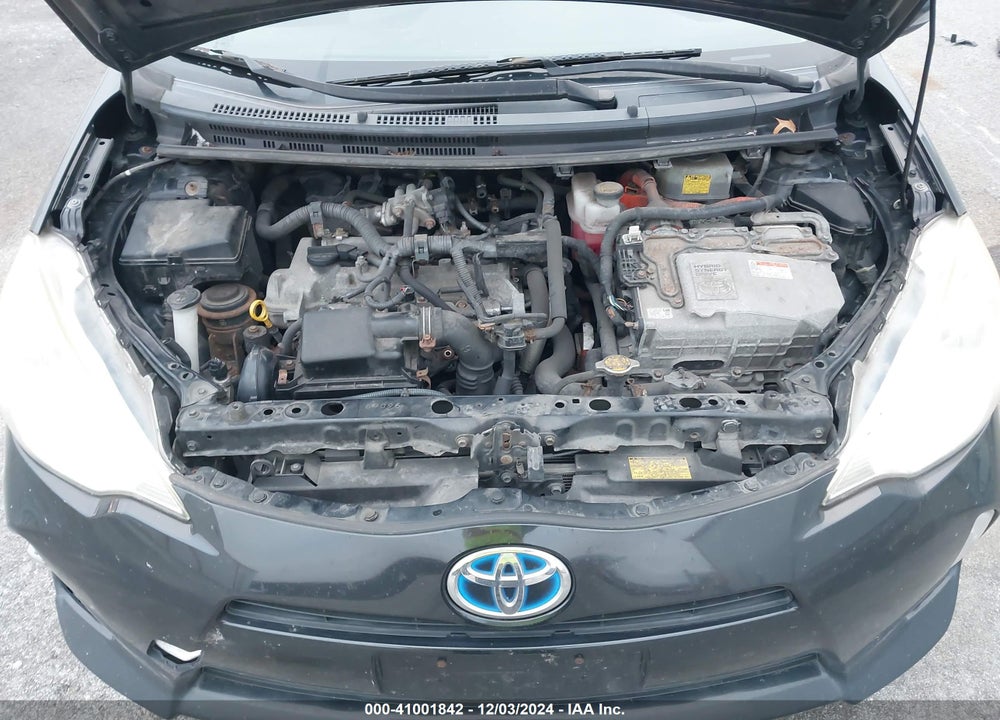 2013 TOYOTA PRIUS C TWO VIN: JTDKDTB30D1541023