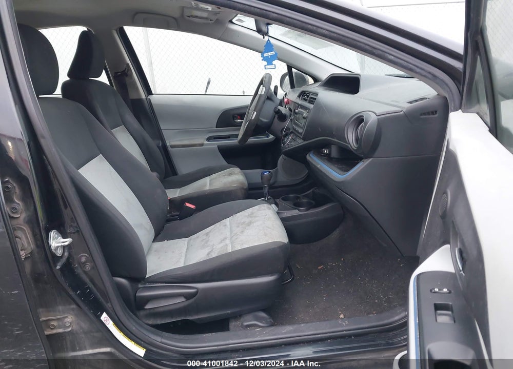 2013 TOYOTA PRIUS C TWO VIN: JTDKDTB30D1541023