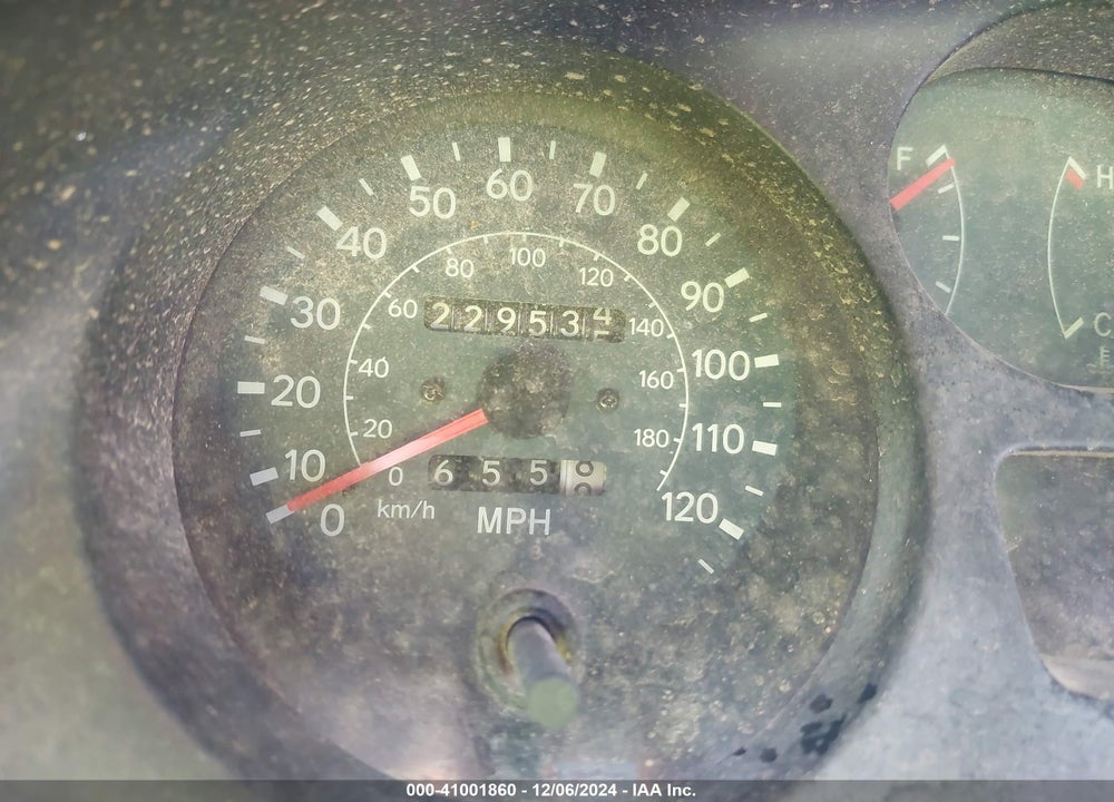 1997 TOYOTA RAV4 VIN: JT3HP10V9V7056182