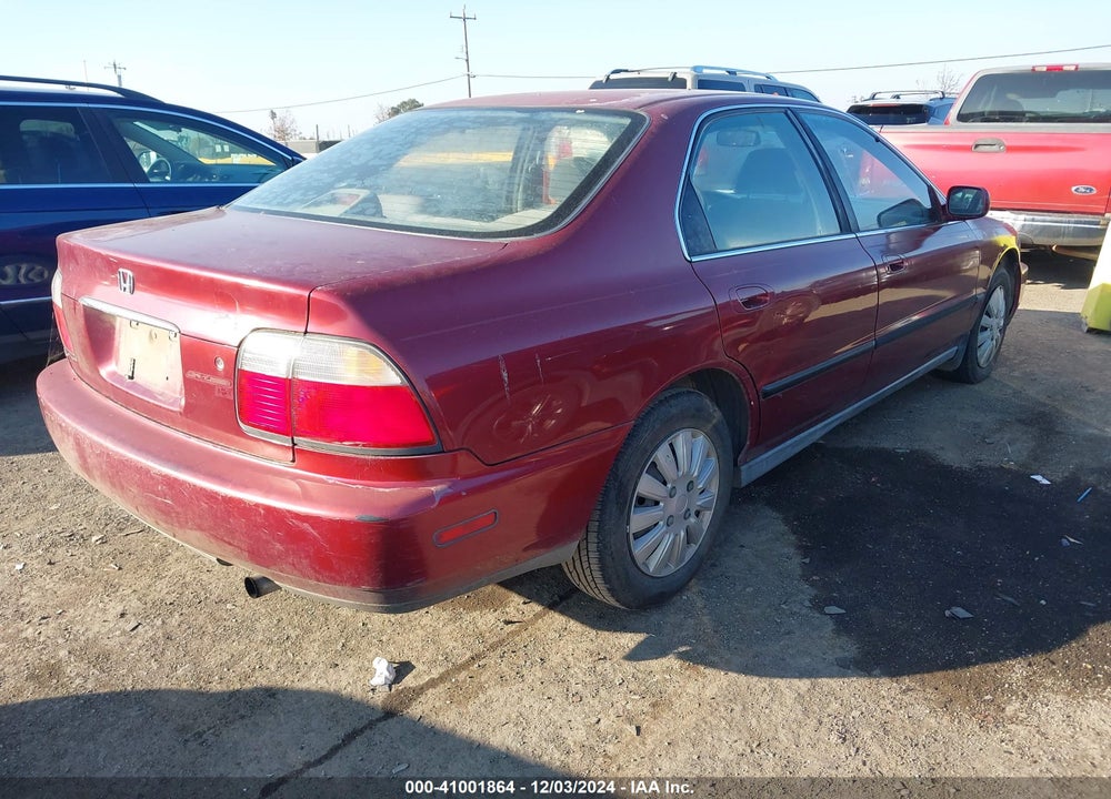 1997 HONDA ACCORD LX VIN: 1HGCD5530VA068724
