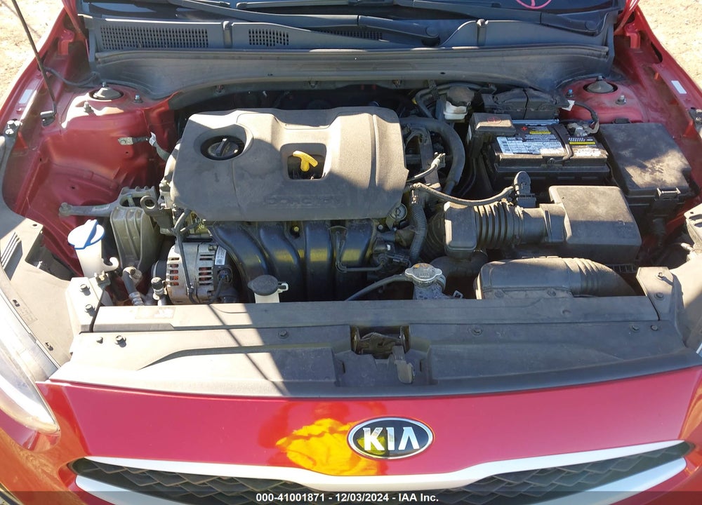 2019 KIA FORTE LXS VIN: 3KPF24AD0KE010096