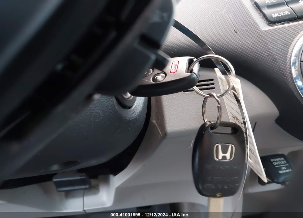 2011 HONDA INSIGHT EX VIN: JHMZE2H78BS011825