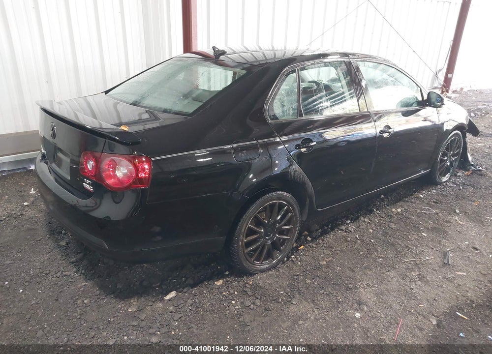 2008 VOLKSWAGEN JETTA WOLFSBURG EDITION VIN: 3VWRJ71KX8M125204