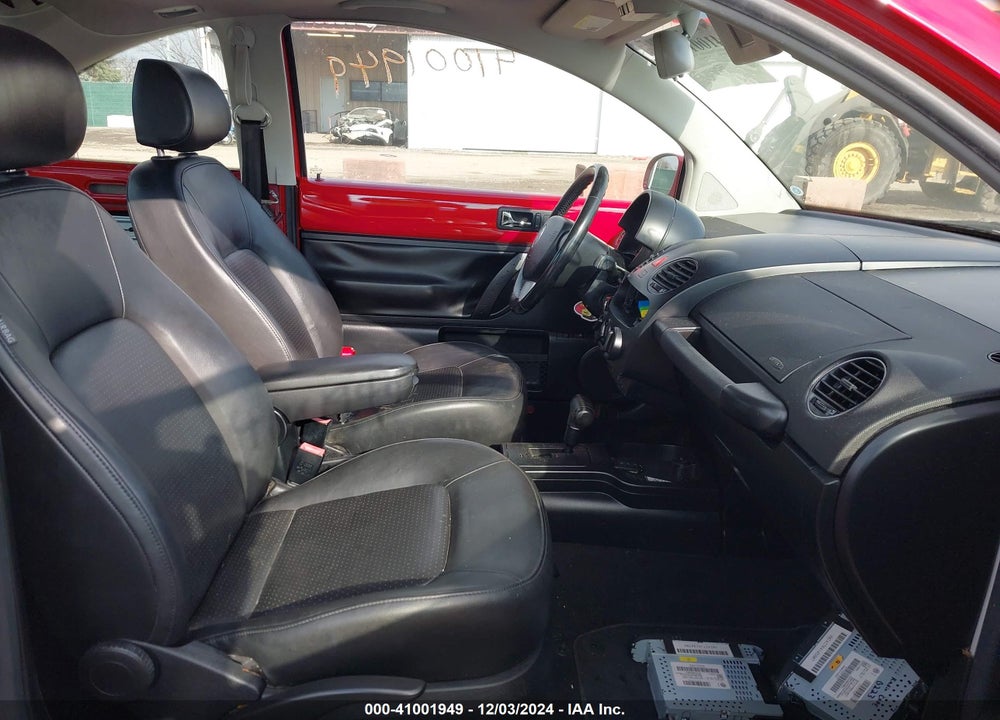 2010 VOLKSWAGEN NEW BEETLE 2.5L VIN: 3VWRG3AG1AM013769
