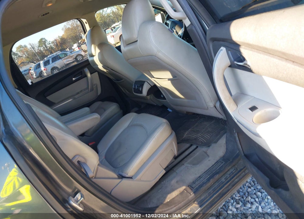 2011 GMC ACADIA SLE VIN: 1GKKRPED9BJ371646