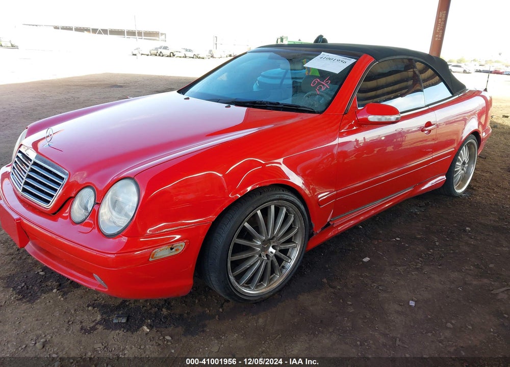 2000 MERCEDES-BENZ CLK 430 VIN: WDBLK70G9YT037120