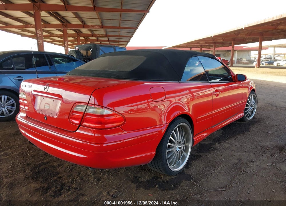2000 MERCEDES-BENZ CLK 430 VIN: WDBLK70G9YT037120