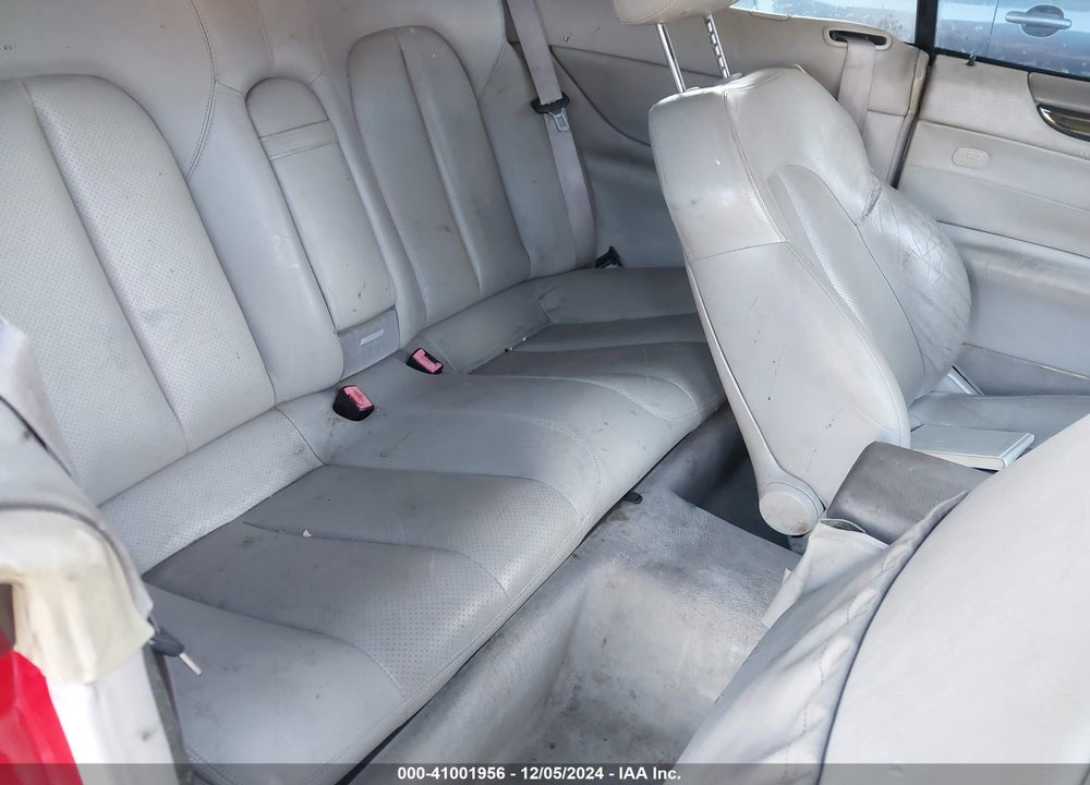 2000 MERCEDES-BENZ CLK 430 VIN: WDBLK70G9YT037120