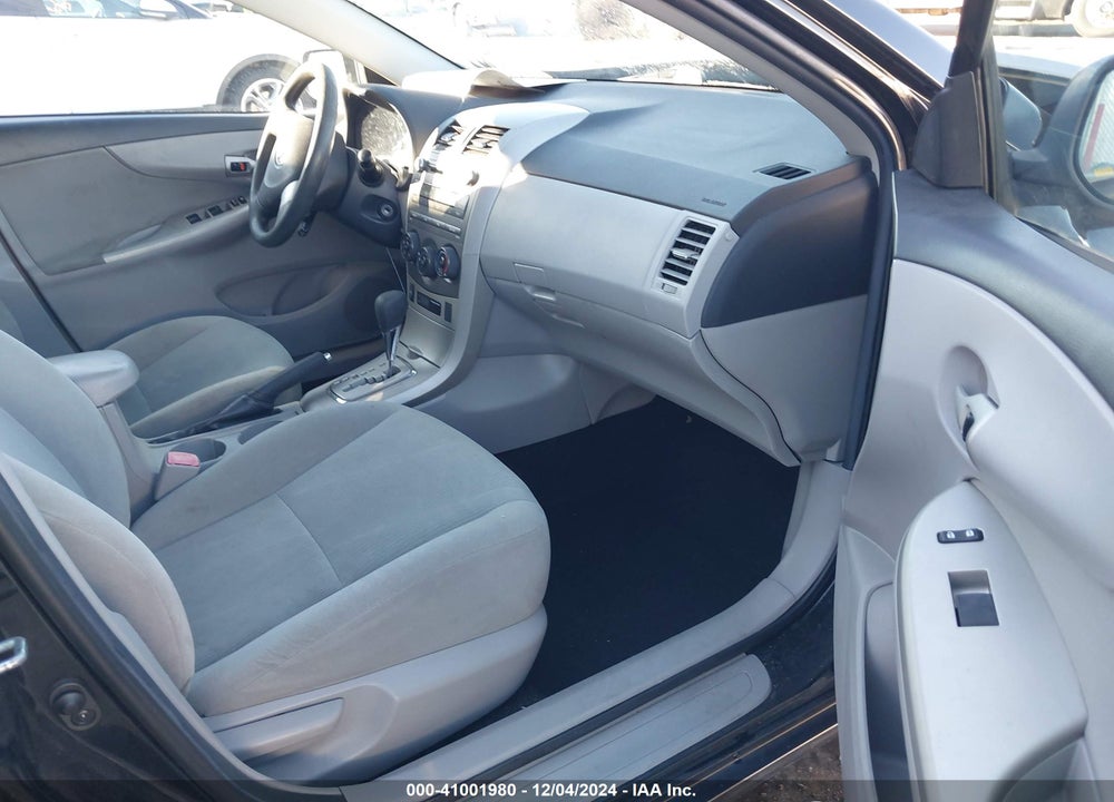 2011 TOYOTA COROLLA LE VIN: 2T1BU4EE7BC744213